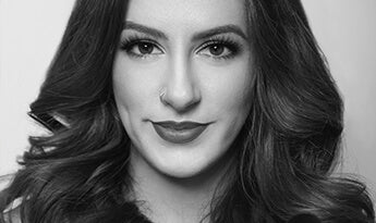 Makeup Artist Spotlight: Meet Isabelle De Vries